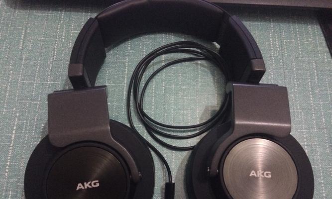 AKG545耳机评测——音质与舒适兼具的绝佳选择（AKG545耳机音质纯净，舒适度出众，让您尽享音乐之美）